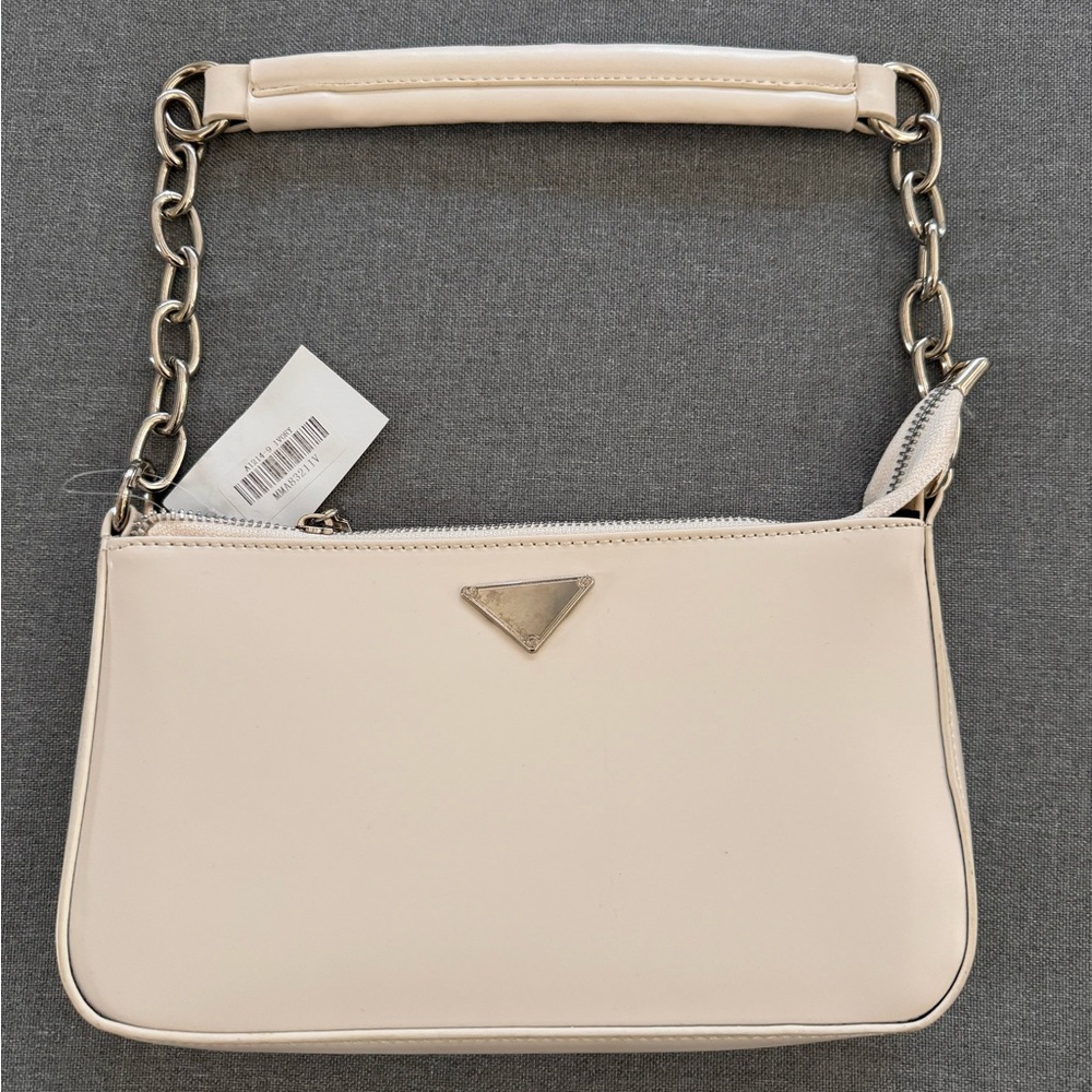 Faux leather trendy chain shoulder bag in cream